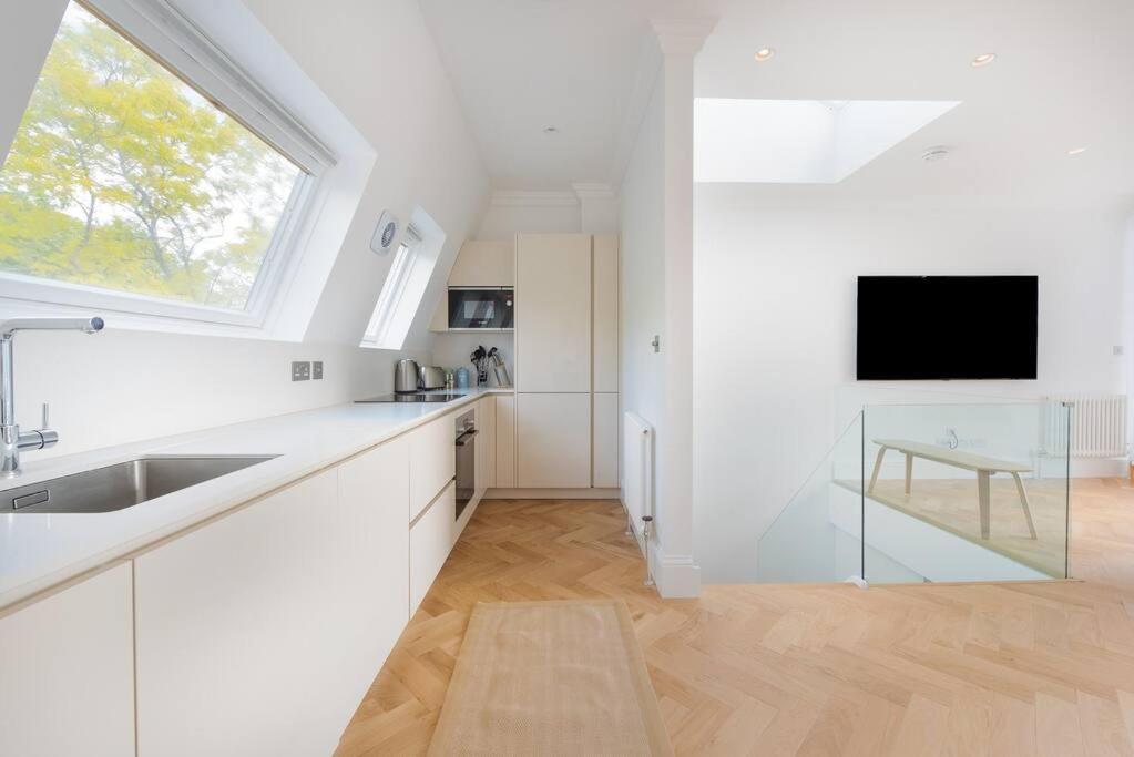 Stunning Two Bed Apartment Rh8 Λονδίνο Εξωτερικό φωτογραφία