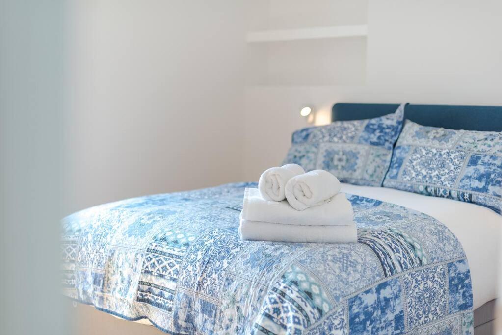 Stunning Two Bed Apartment Rh8 Λονδίνο Εξωτερικό φωτογραφία